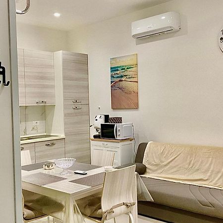 Appartamento Casa Crispino Piano Terra Per 2 Persone Frattaminore Luaran gambar